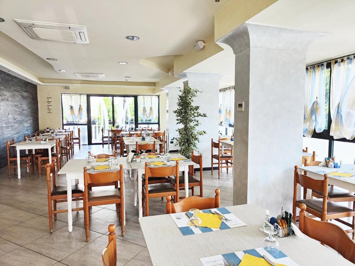 Blu Star Hotel Gabicce Mare Exterior foto